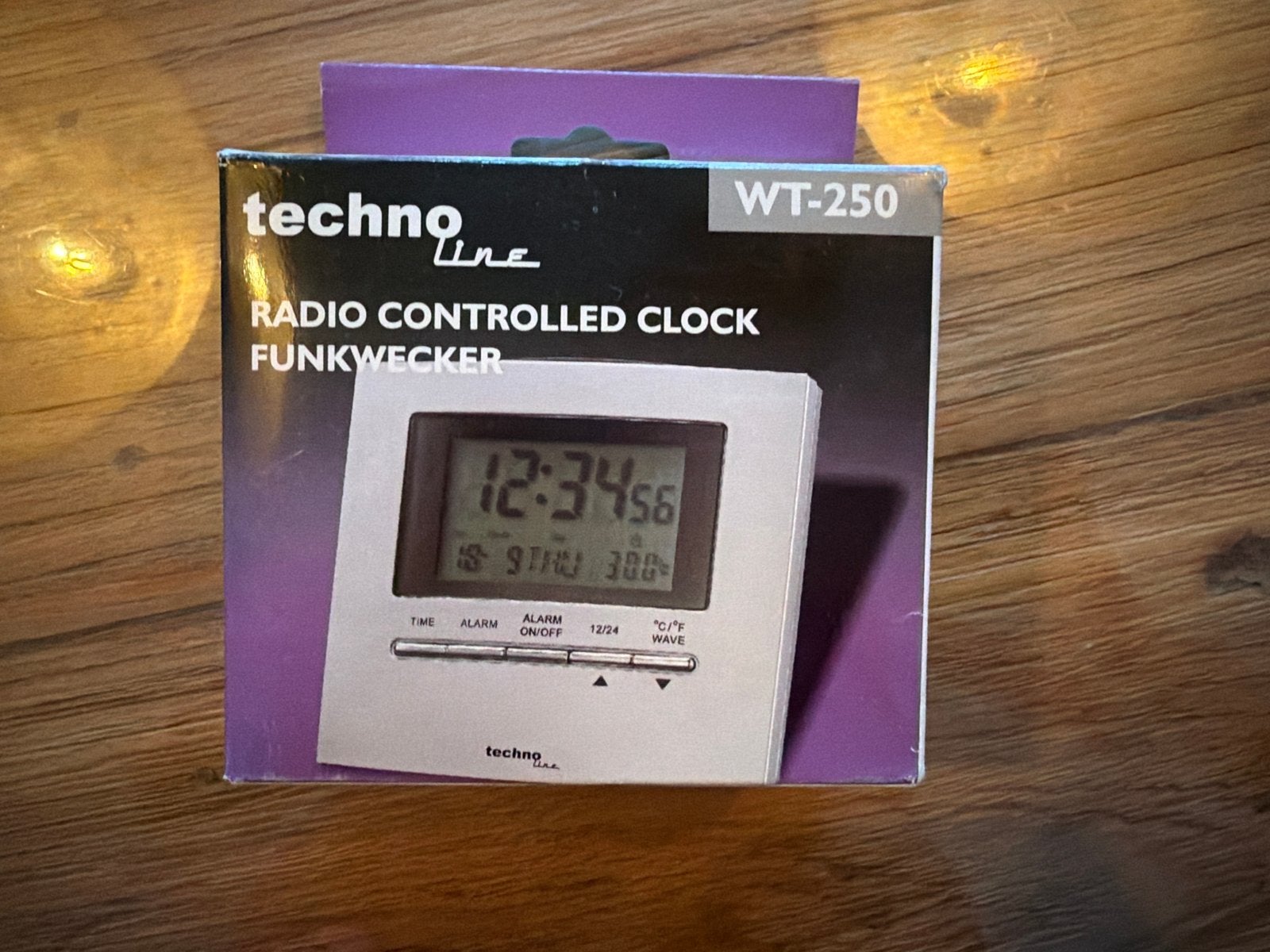 Techno Line WT-250 Radio Controlled Klok/Wekker, Ophalen of Verzenden, Nieuw, Digitaal
