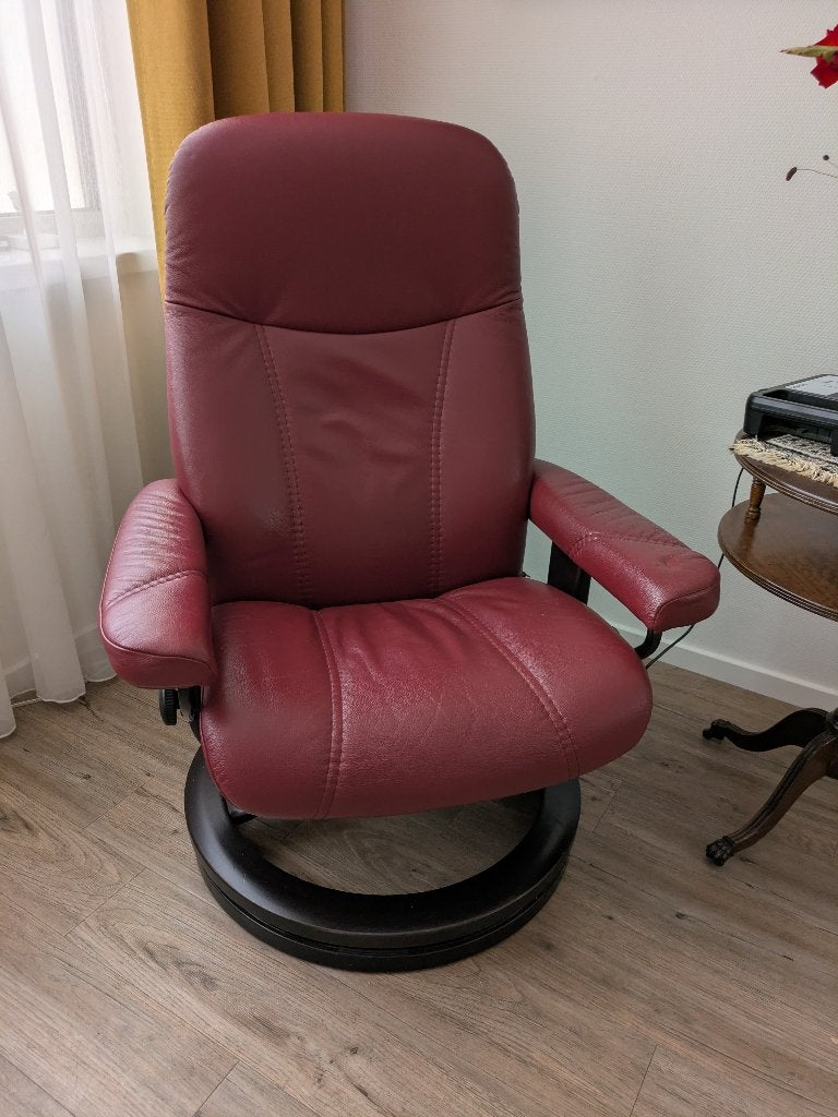 Fauteuil stressless rood, Ophalen, Zo goed als nieuw, 50 tot 75 cm, Leer