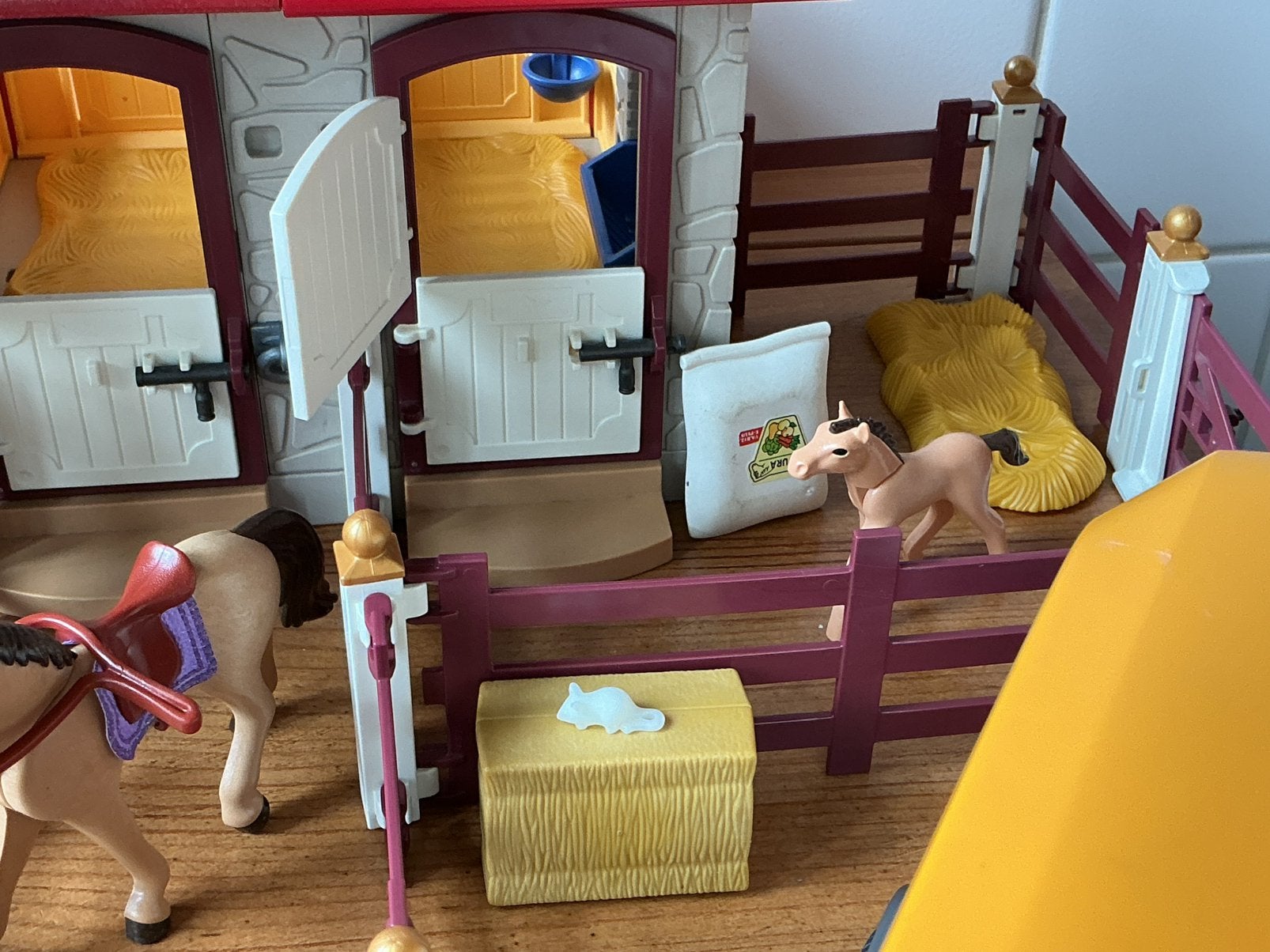Foto 8 van PLAYMOBIL UITGEBREIDE GROTE PAARDENMANEGE 🐎 🐎 SUPERSET !!