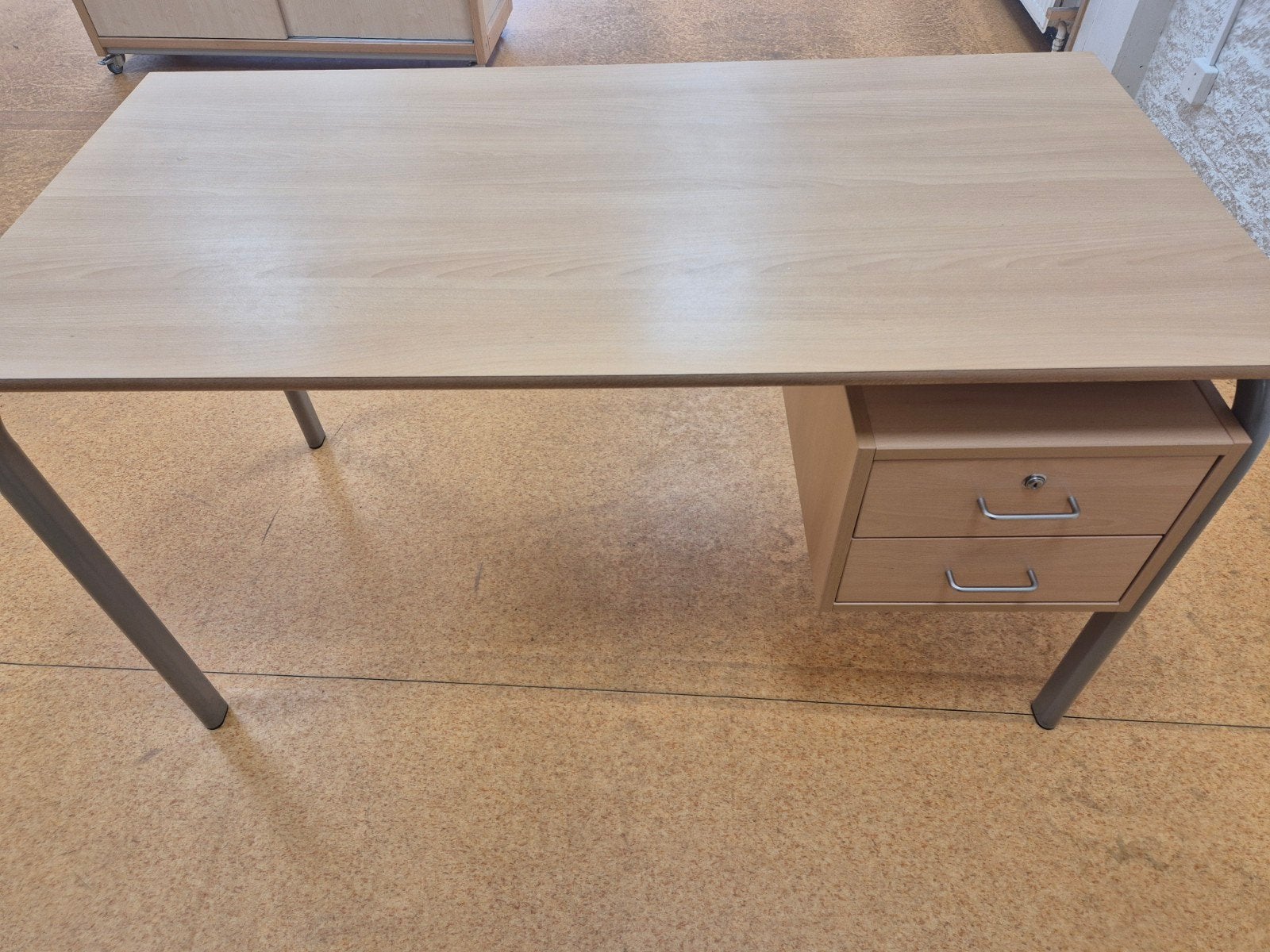 Ruim bureau met lades - 140x70x75 cm, Huis en Inrichting, Bureaus, Ophalen, Met lades, Gebruikt