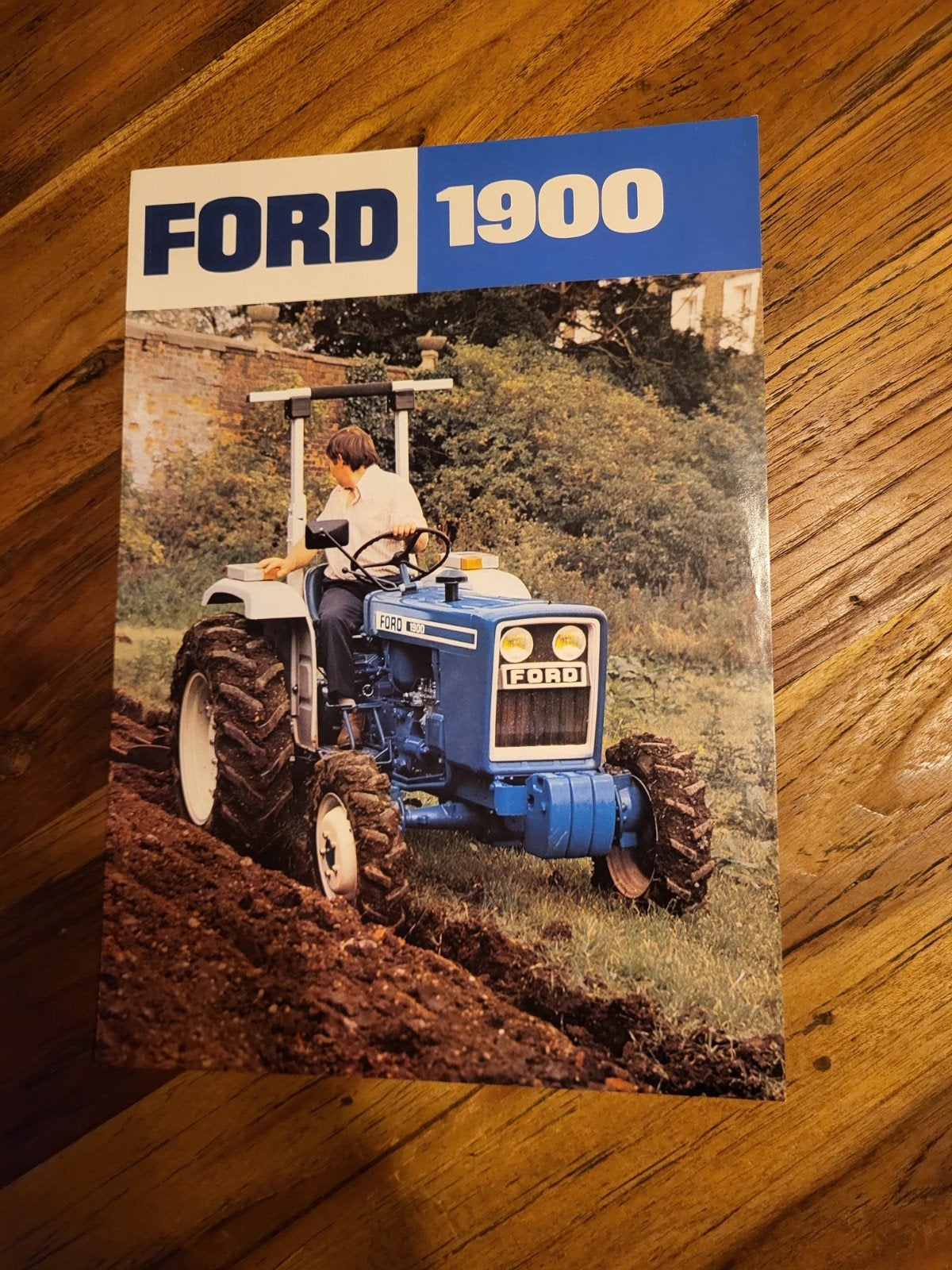 tractor folder Ford 1900, Boeken, Ophalen of Verzenden