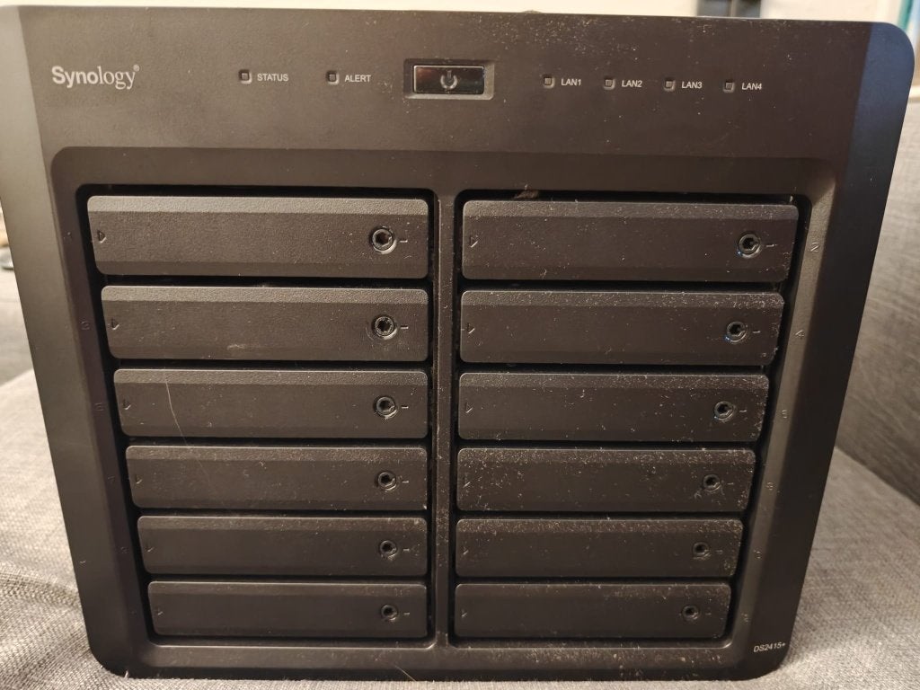 Synology Diskstation 2415+ inclusief 11 3TB harde schijven, Computers en Software, NAS, Zo goed als nieuw, Ophalen