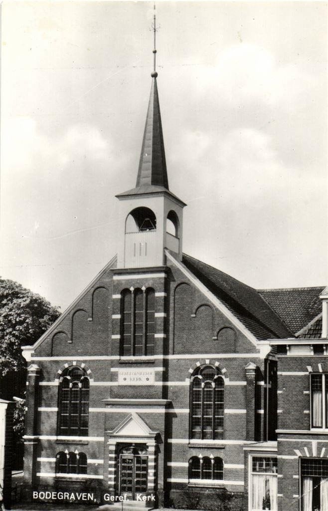 Bodegraven, Geref. Kerk - 1980 gelopen, Verzamelen, Ansichtkaarten | Nederland, Ophalen of Verzenden, 1980 tot heden, Gelopen