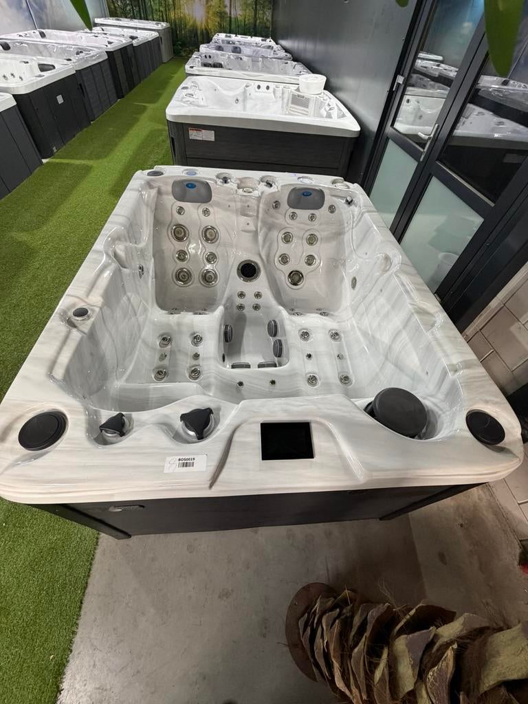 Fox Spa Essence refurbished incl garantie, Tuin en Terras, Verzenden, Zo goed als nieuw