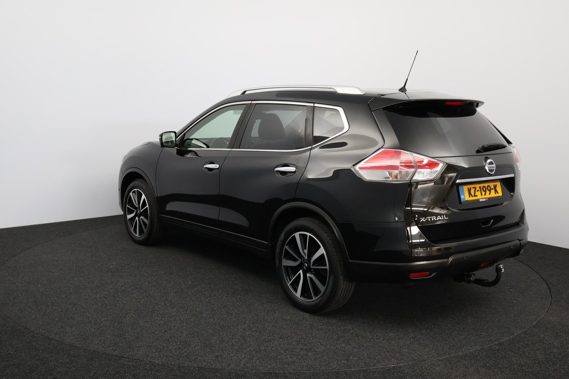 Nissan X-Trail 1.6 DIG-T Tekna /Trekhaak! /Pano-Dak /Camera, Auto's, 1618 cc, Euro 6, 4 cilinders, Zwart