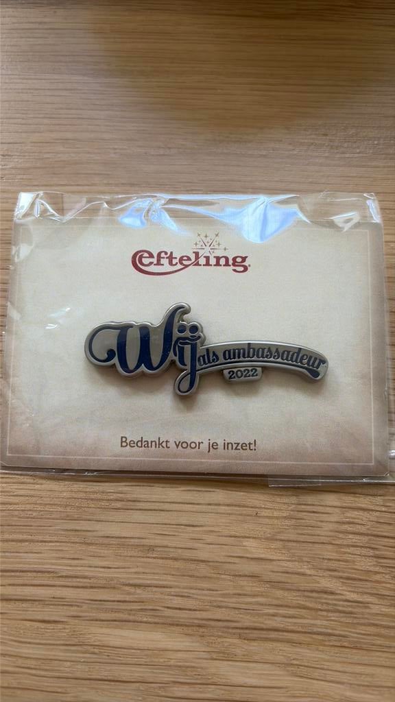 Efteling Pin 'Wij als ambassadeur 2022' - Nieuw in verpakkin, Verzamelen, Efteling, Verzenden, Nieuw, Button of Speldje