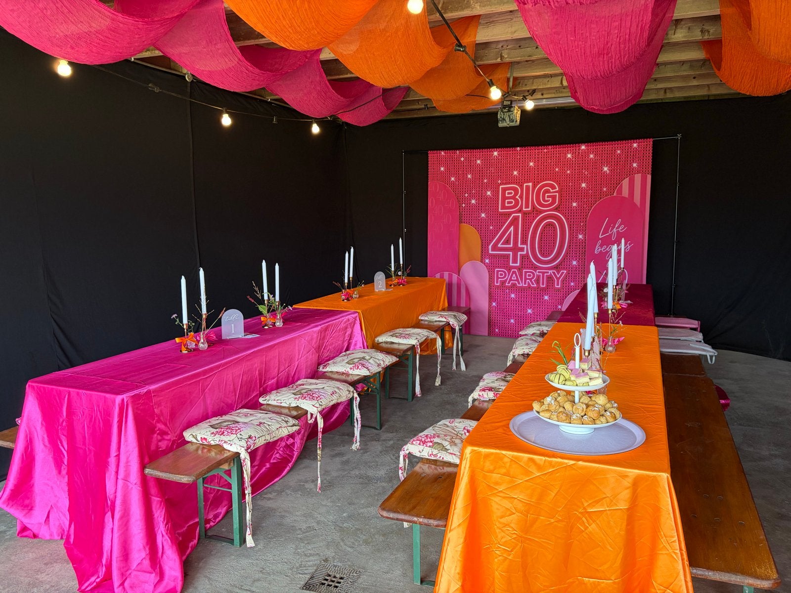 Achtergrond doek 'BIG 40 PARTY' voor decoratie of fotobooth, Hobby en Vrije tijd, Ophalen of Verzenden, Nieuw, Versiering, Verjaardag