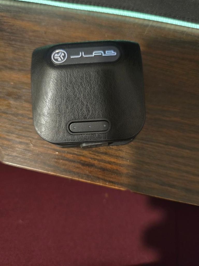 Jlab bluetooth oortjes z.g.a.n zo snel mogelijk ophalen
