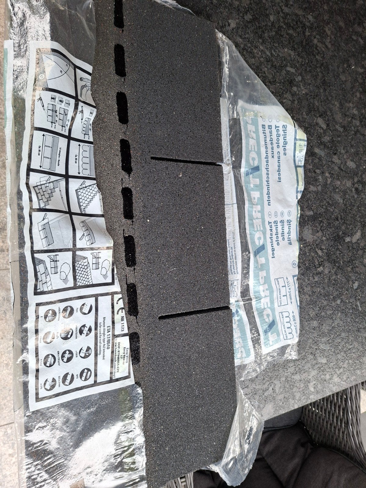 Nieuwe shingles - Zwart, voor diverse daken, Doe-het-zelf en Verbouw, Dakpannen en Dakbedekking, Ophalen, Overige materialen, Zwart