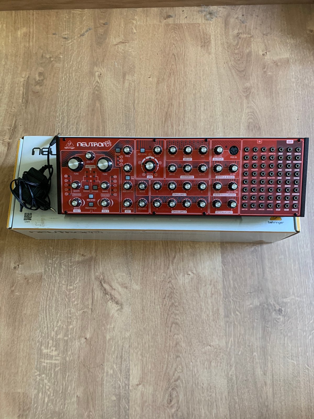 Behringer Neutron, Muziek en Instrumenten, Synthesizers, Ophalen of Verzenden, Zo goed als nieuw, Overige aantallen, Overige merken