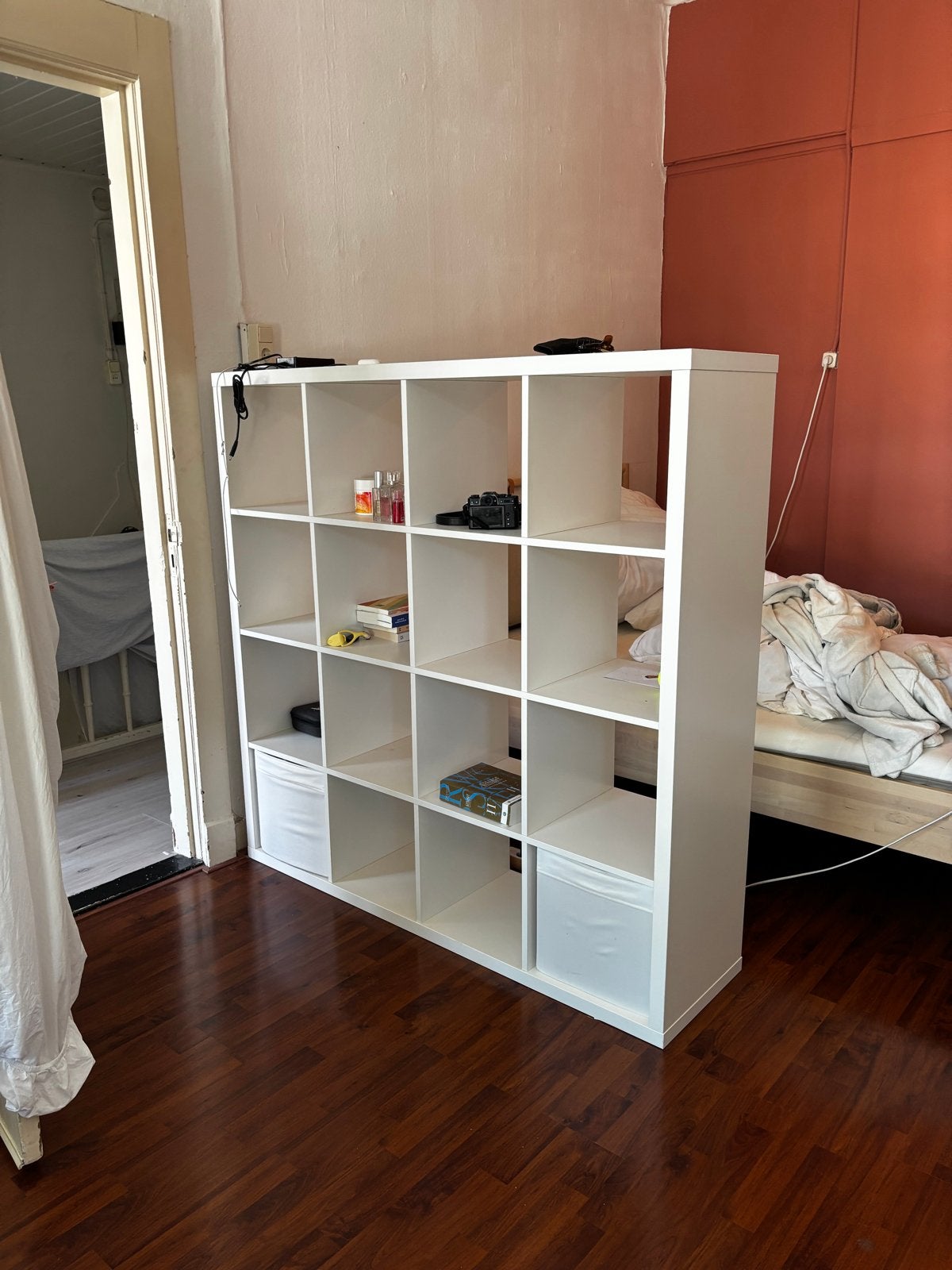 Witte Kallax kast van IKEA, Ophalen, Met plank(en), 100 tot 150 cm, Nieuw