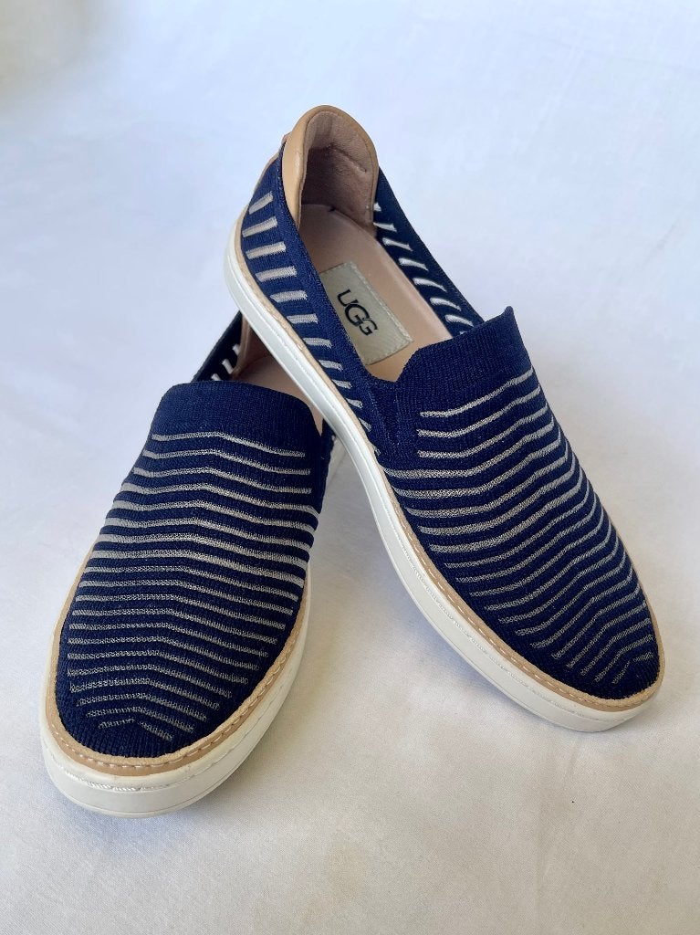 blauwe instappers "Sammy Breeze" van UGG, Kleding | Dames, Schoenen, Nieuw, Instappers, Blauw, Ophalen of Verzenden