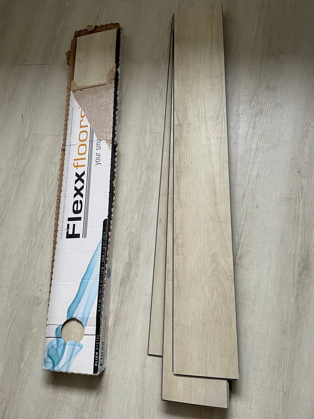 Flexxfloors Deluxe Click Vinyl Vloer - Licht Houtnerf, Ophalen, Kunststof, Gebruikt, 50 tot 150 cm