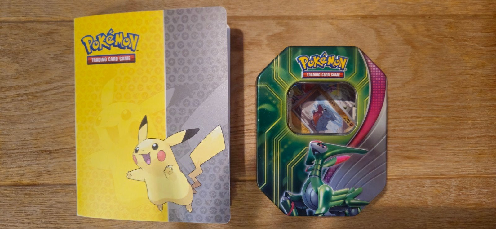 Map vol en een verzamelbak Pokémon, Ophalen of Verzenden