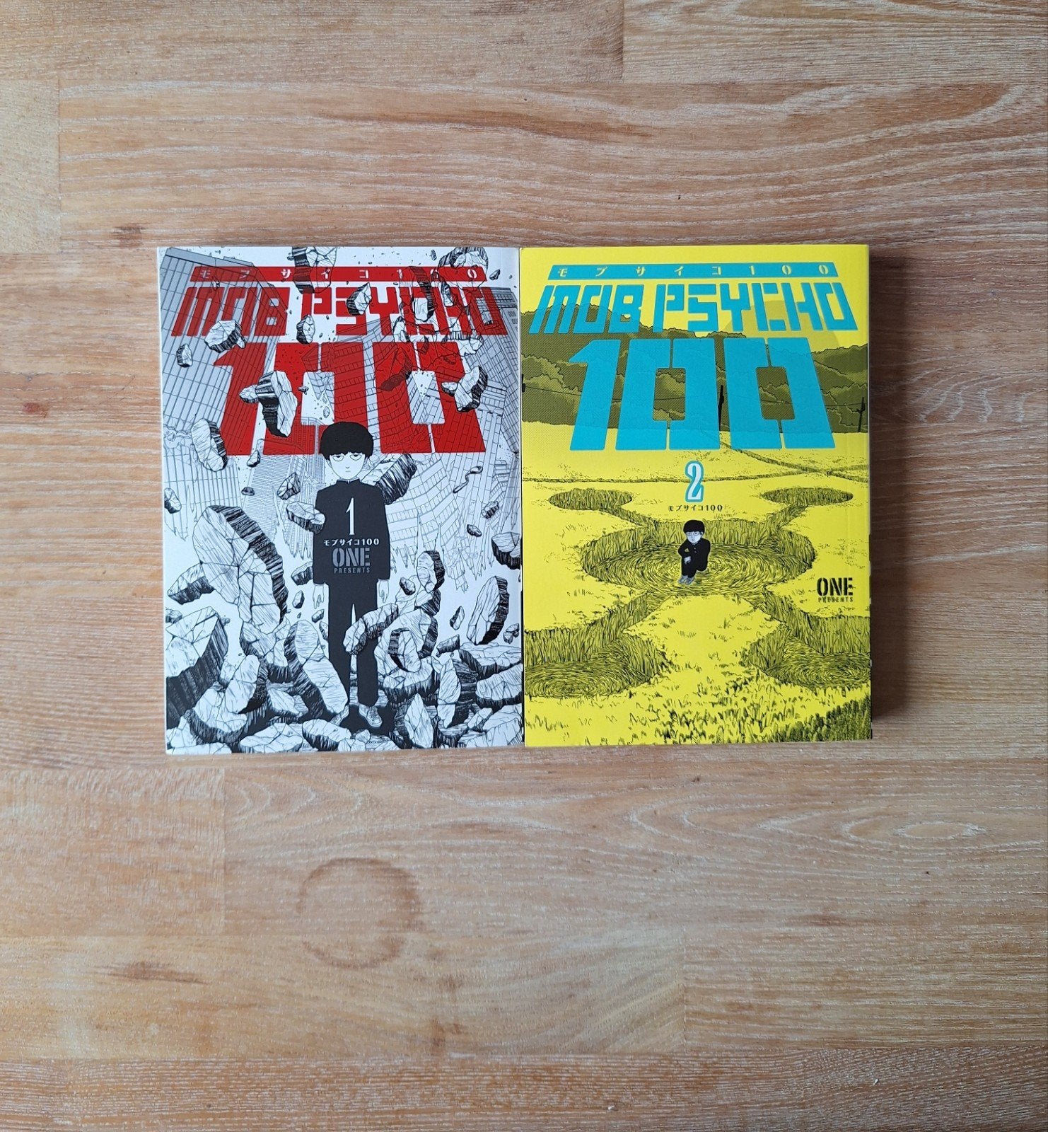 Mob Psycho 100 vol. 1-2 Engels manga, Meerdere comics, Ophalen of Verzenden, Gelezen, Japan (Manga)