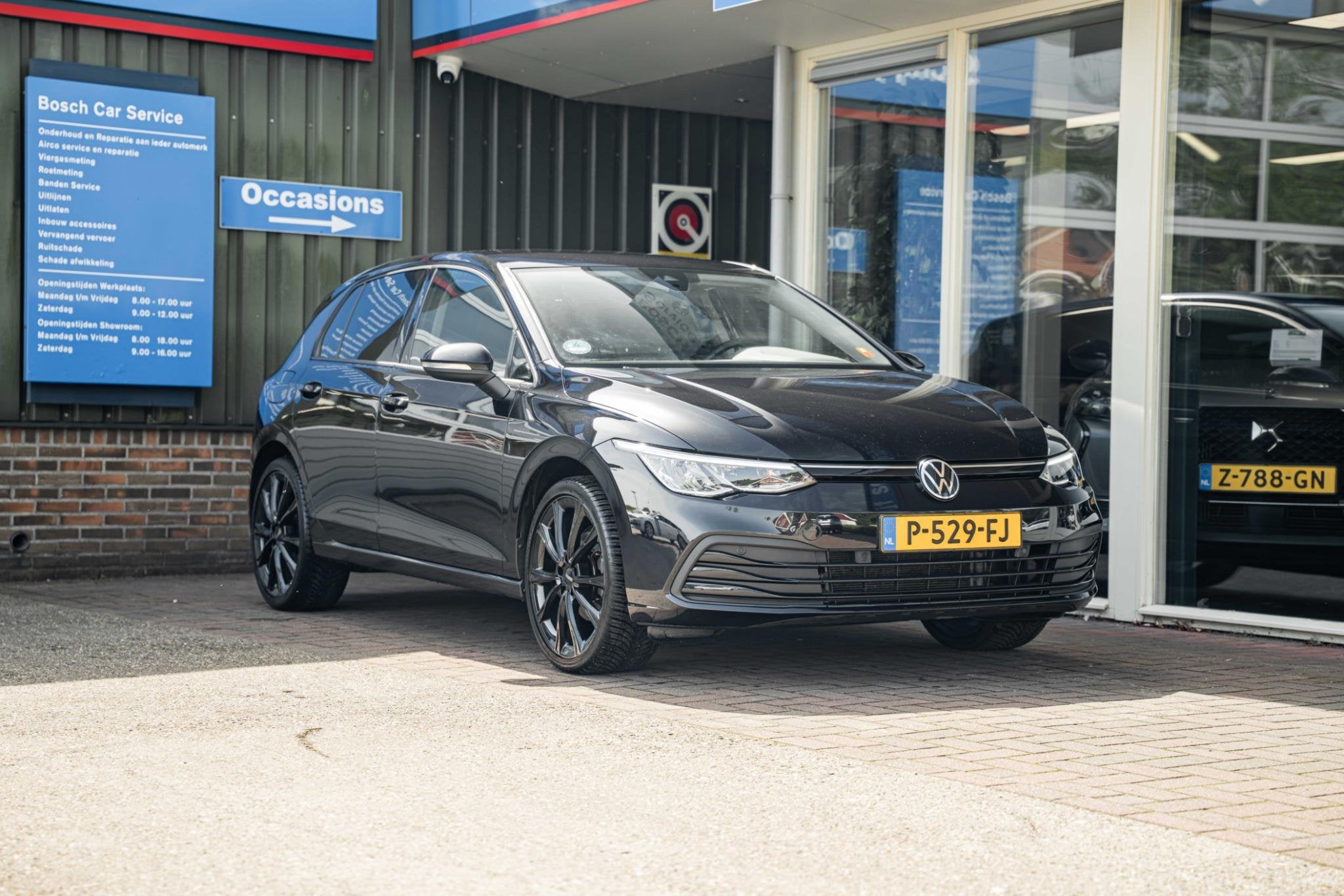 Volkswagen Golf 1.0 TSI Life, Auto's, Voorwielaandrijving, 12 maanden, Stof, Gebruikt