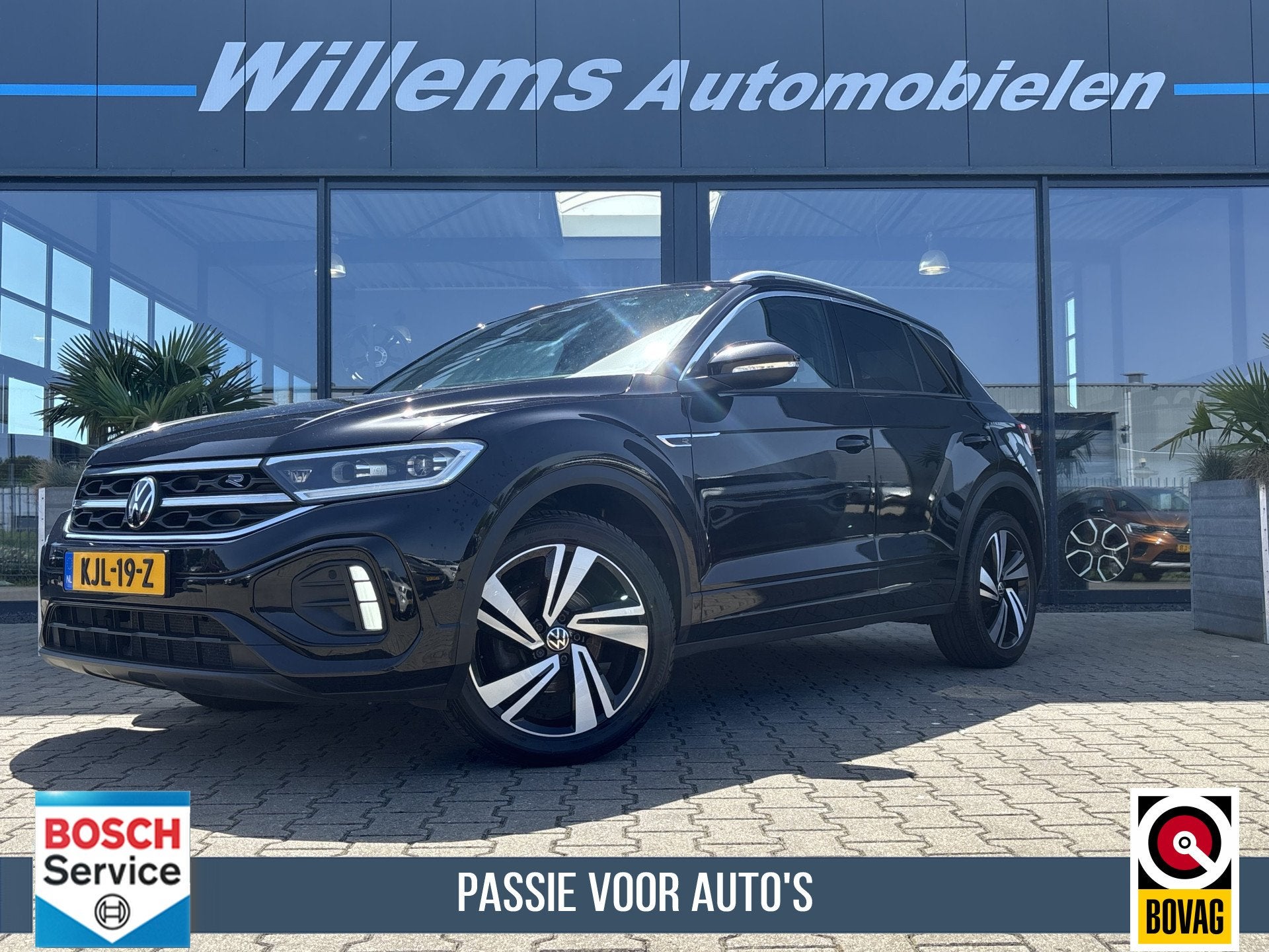 Volkswagen T-Roc 1.5 TSI R-Line Business+ Stoel & Stuurwiel, 4 cilinders, Zwart, 1253 kg, Bedrijf
