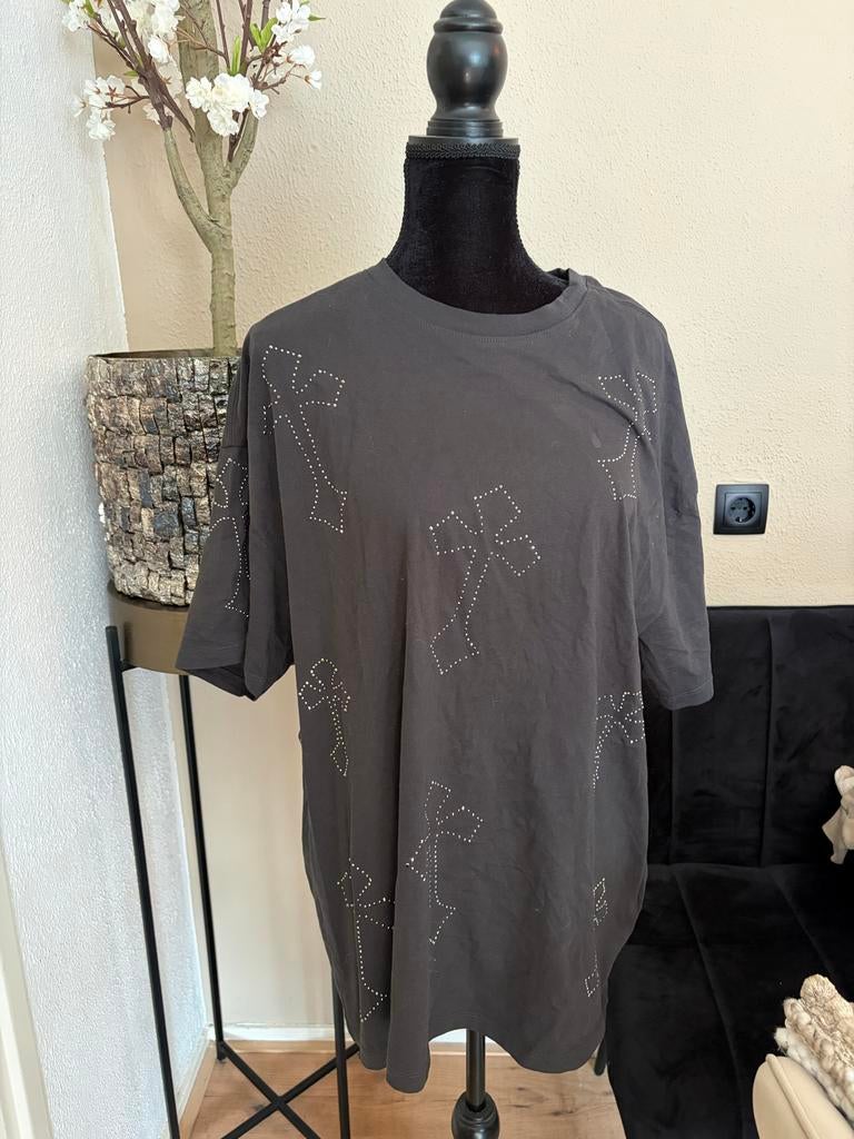 Zwart T-shirt met studs, maat M, Ophalen of Verzenden, Gedragen, Zwart, Overige jeansmaten