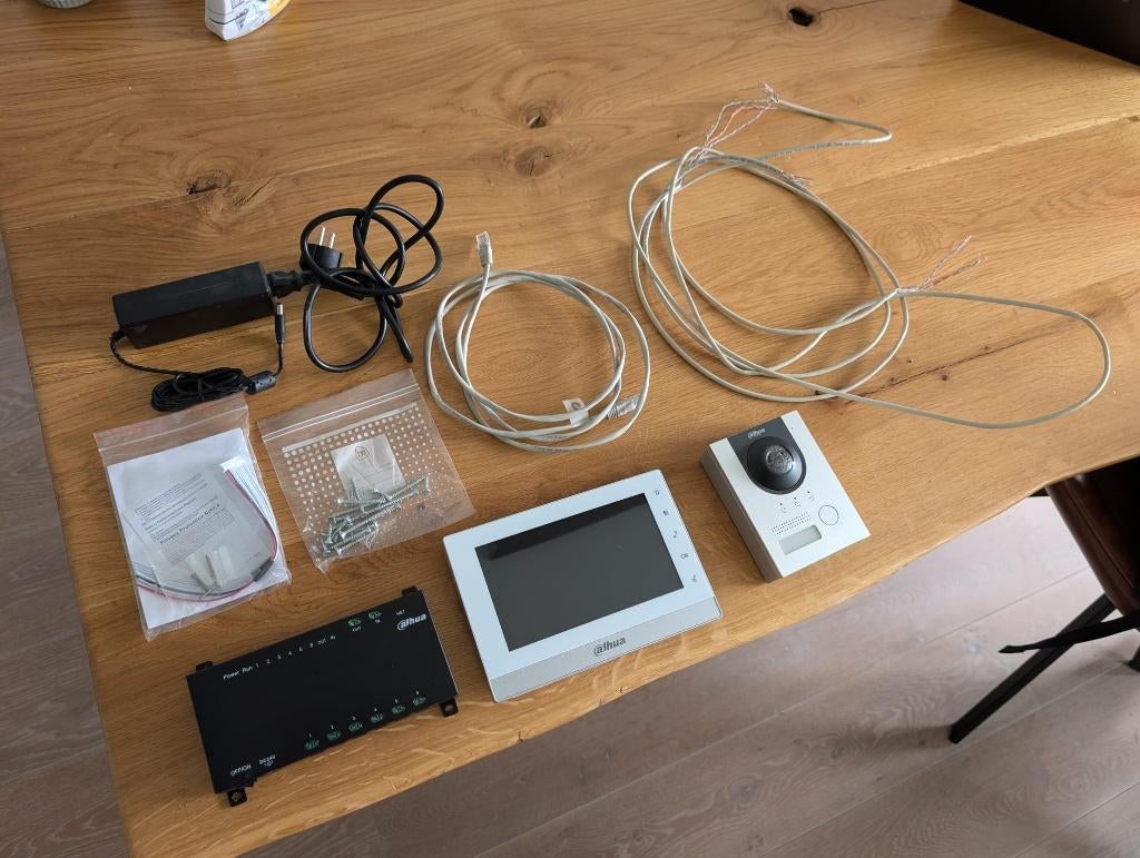Dahua intercomsysteem, Ophalen of Verzenden, Ingebouwde camera, Zo goed als nieuw, Bedraad
