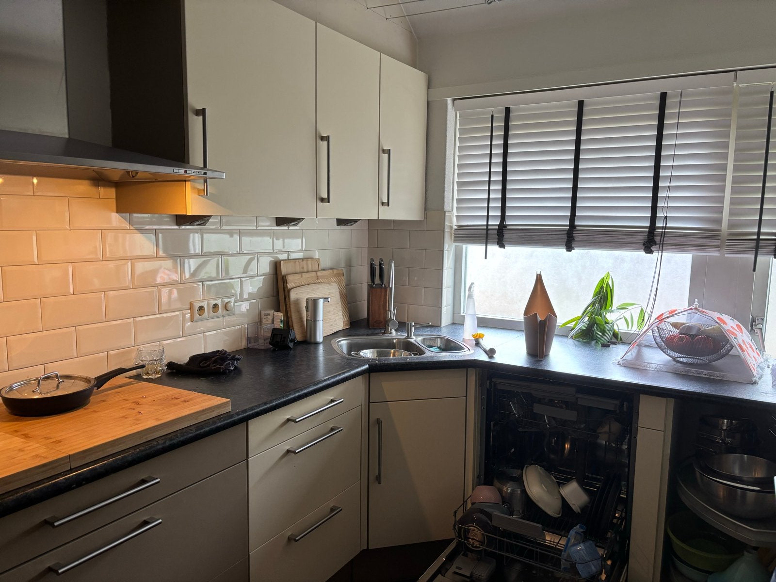 Gratis Rational keuken met apparatuur (zelf demonteren), Huis en Inrichting, Keuken | Complete keukens, Ophalen, Gebruikt, Hoekkeuken