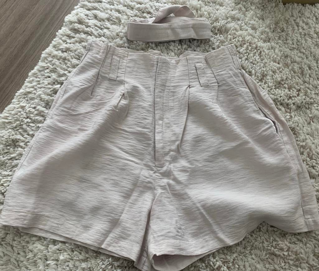Zand/beige korte broek, mbyM, maat S, Ophalen, Kort, Beige, Zo goed als nieuw
