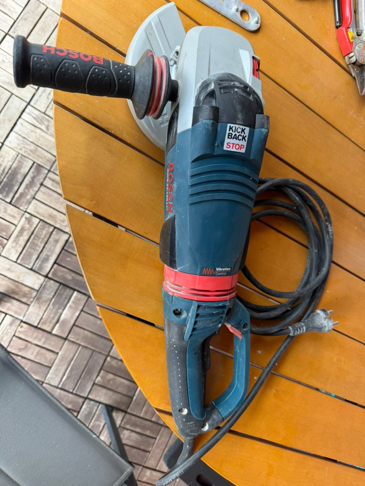 Bosch GWS 24-180 LVI slijptol, Ophalen of Verzenden, Gebruikt, 1000 watt of meer, Haakse handslijpmachine