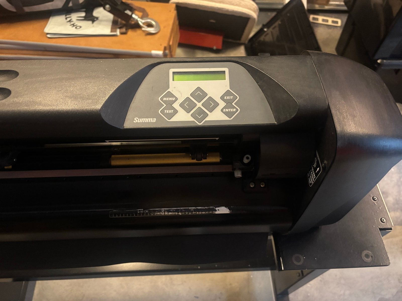 Summa snijplotter met vinylrollen, Ophalen