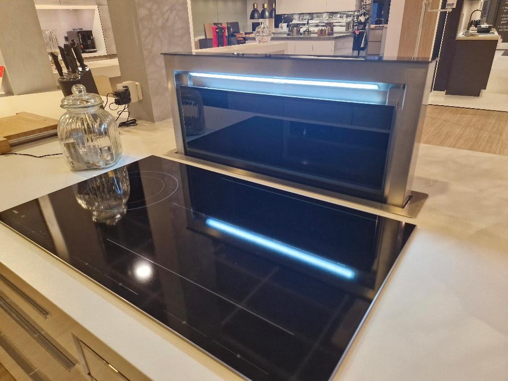 downdraft 90cm showroommodel (werkbladafzuiging), Ophalen, Overige typen, Inbouw, Motor