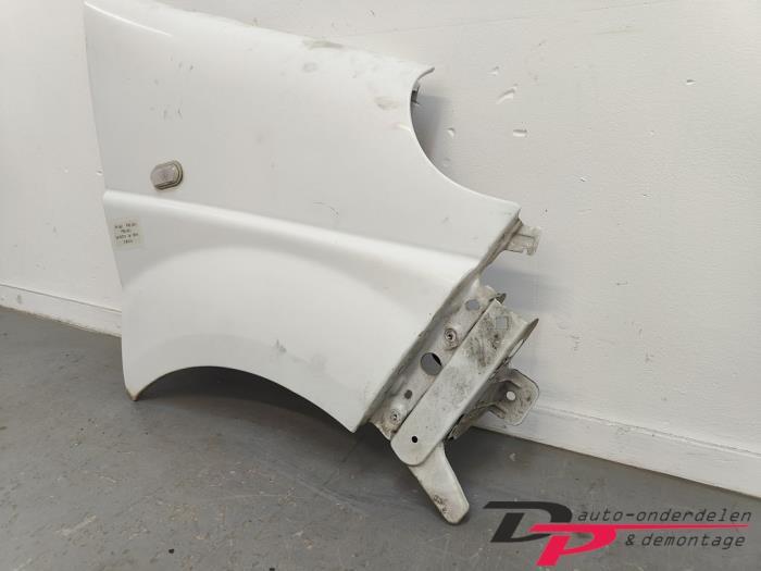 Scherm rechts-voor van een Nissan Primastar (Z36), Gebruikt, -, -, Ophalen of Verzenden