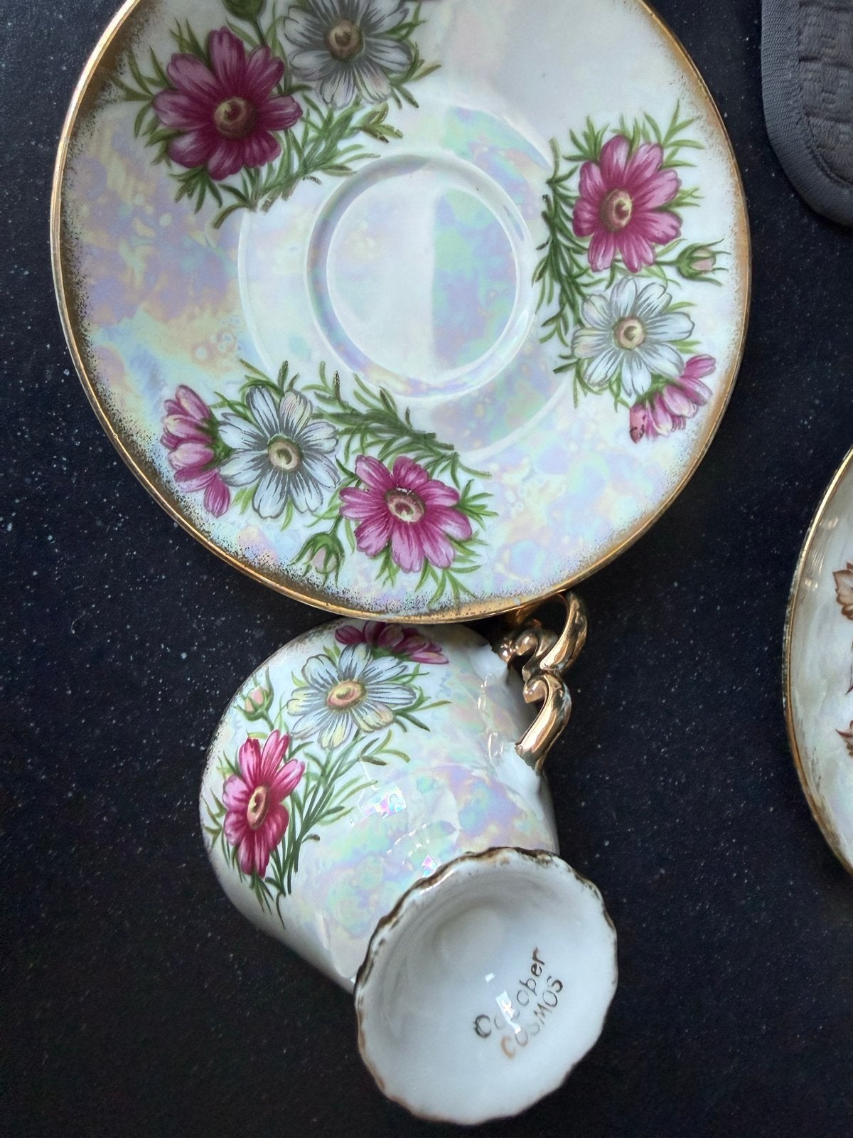 Vintage kop en schotel 'Cosmos' met parelmoerglans, Ophalen of Verzenden