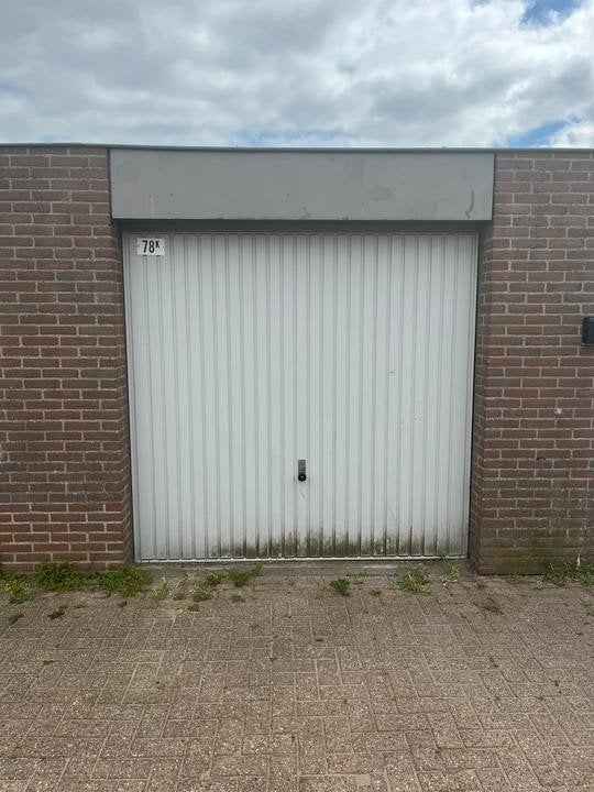 Garagebox te huur, Auto diversen