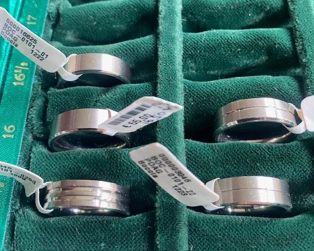 NIEUWE BOCCIA TITANIUM dames-ringen, per stuk voor € 20,--., Overige materialen, Nieuw, Ophalen of Verzenden, Kleiner dan 17
