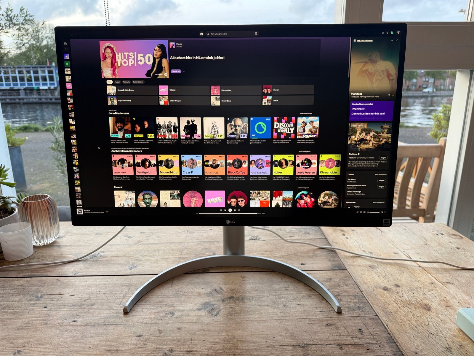 LG 27UP850-W 27 inch 4K UHD IPS Monitor