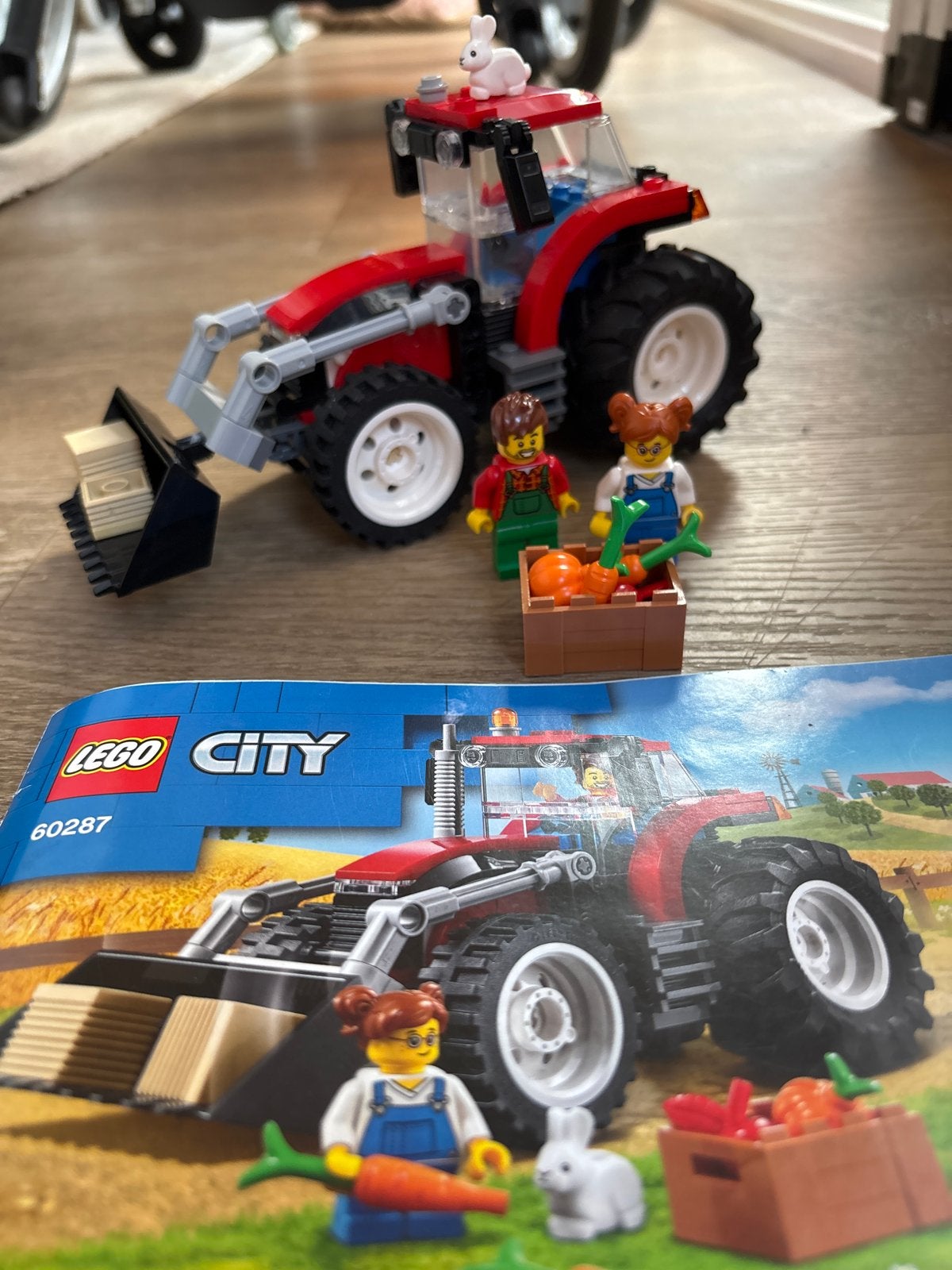 Lego City Tractor 60287 met figuren en accessoires, Ophalen, City, Lego, Zo goed als nieuw
