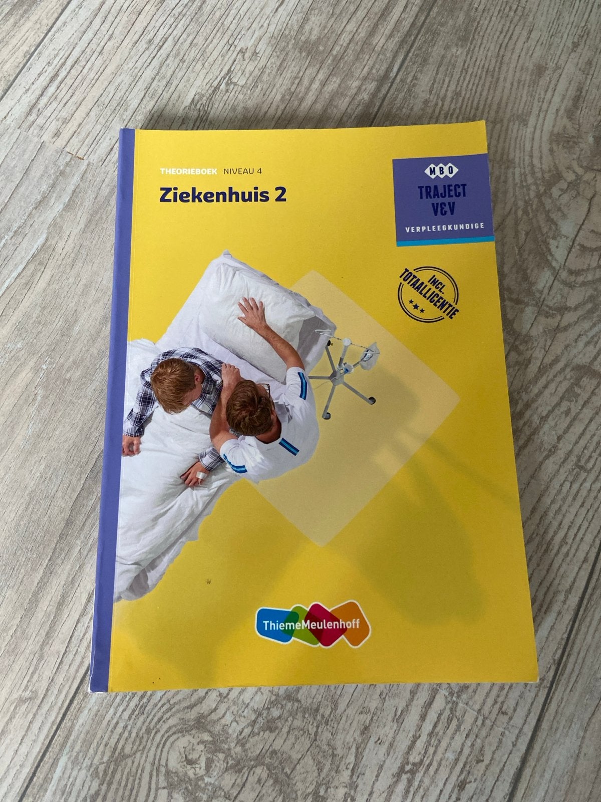 Theorieboek Ziekenhuis 2 VEV Verpleegkunde MBO Niveau 4, Ophalen of Verzenden, Gamma, Zo goed als nieuw, MBO