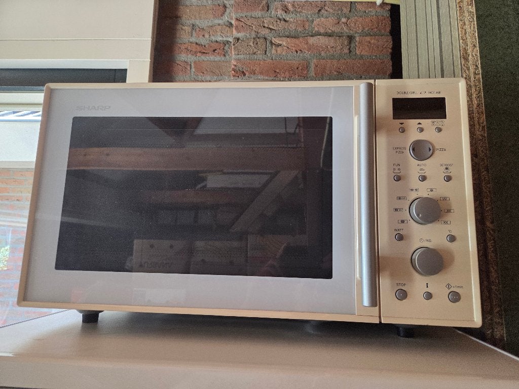 Sharp Combimagnetron - Grill & Hete Lucht Functies, Witgoed en Apparatuur, Magnetrons, Ophalen, Hete lucht, Draaiplateau