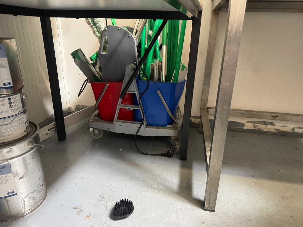 Schoonmaak kar, Ophalen