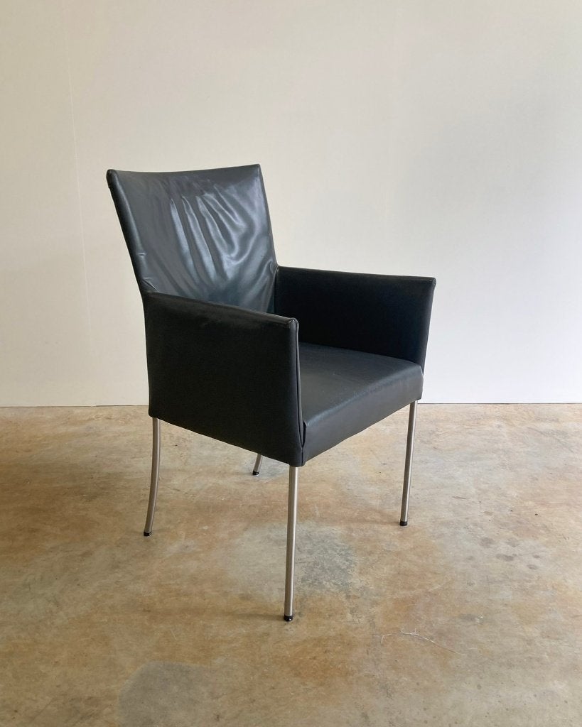 2x Bert Plantagie Arc eetkamerstoelen leer donker grijs, Huis en Inrichting, Stoelen, Ophalen, Gebruikt, Modern Design, Design Loves You
