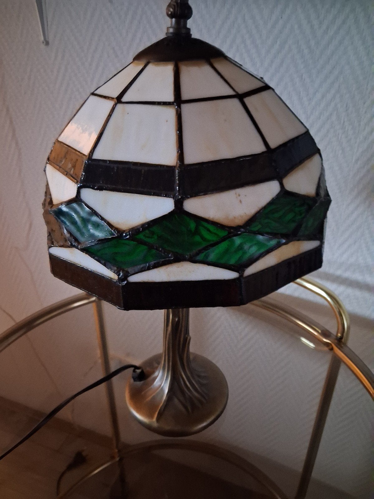 Tiffany Stijl Tafellamp met Groene Accenten, Ophalen of Verzenden