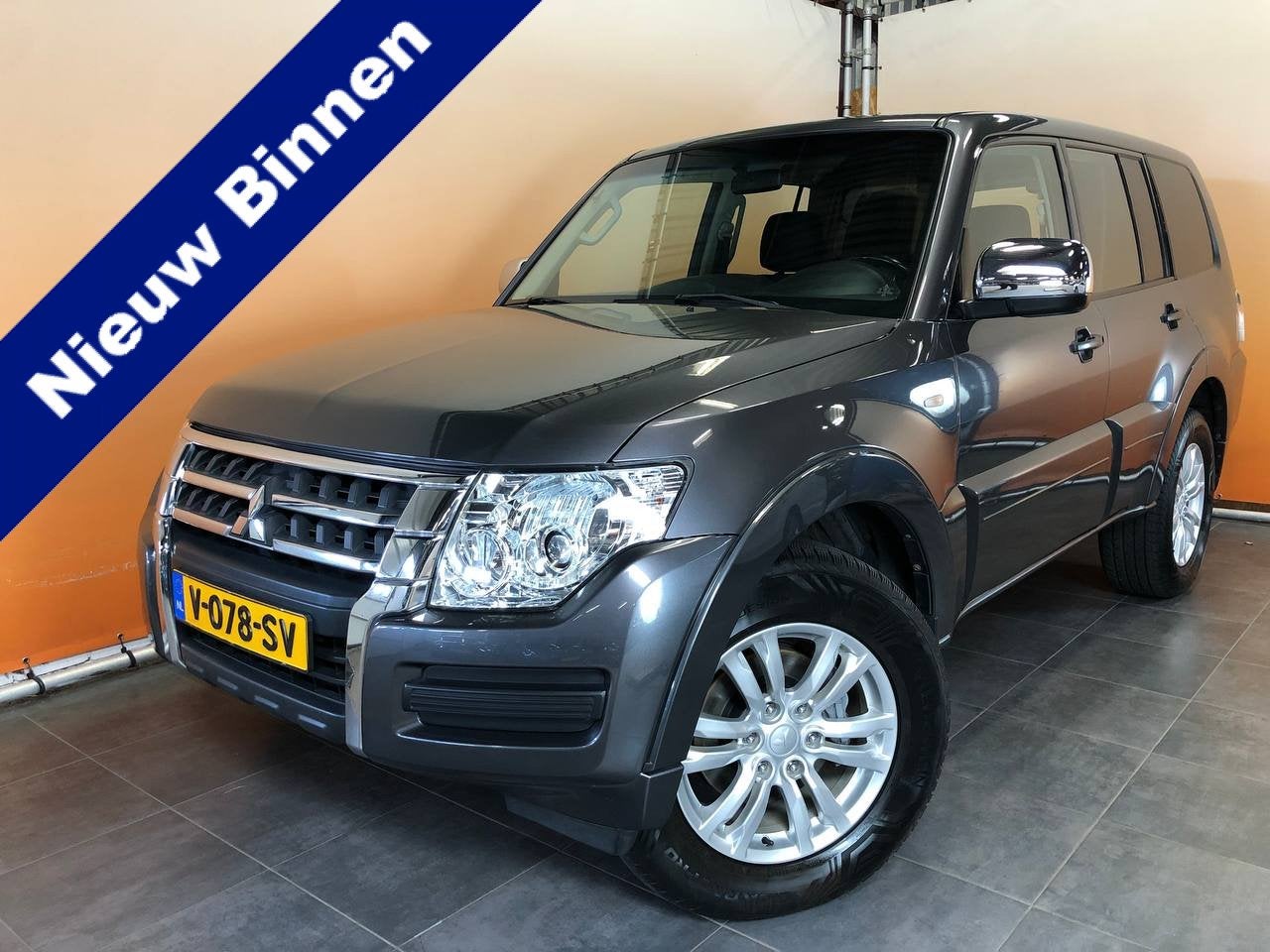 Mitsubishi Pajero 3.2 DI-D B-stijl euro6 3500kg | carplay |