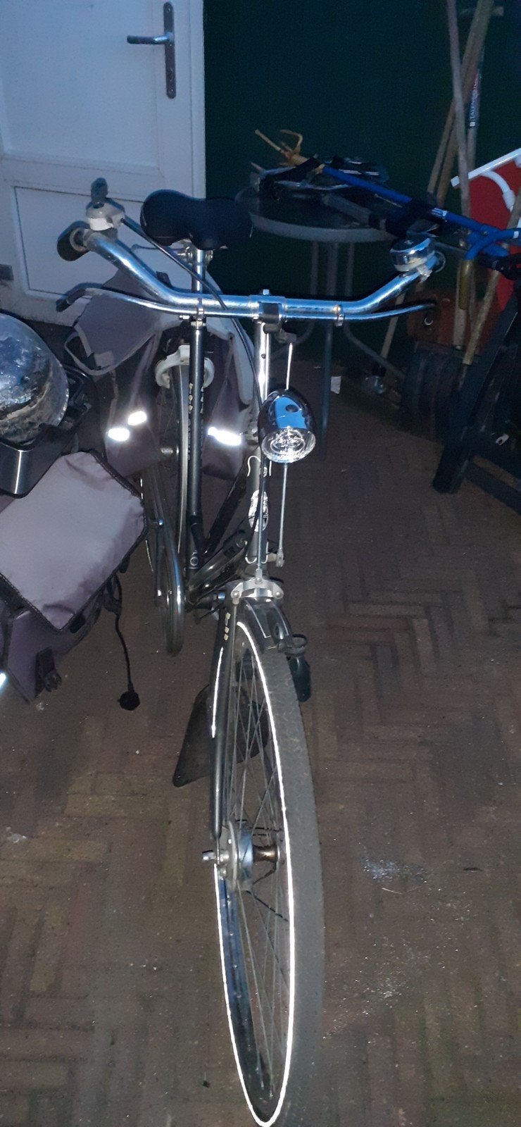 Deze zeer mooie en goede uitziende oma fiets is te koop, Fietsen en Brommers, Ophalen