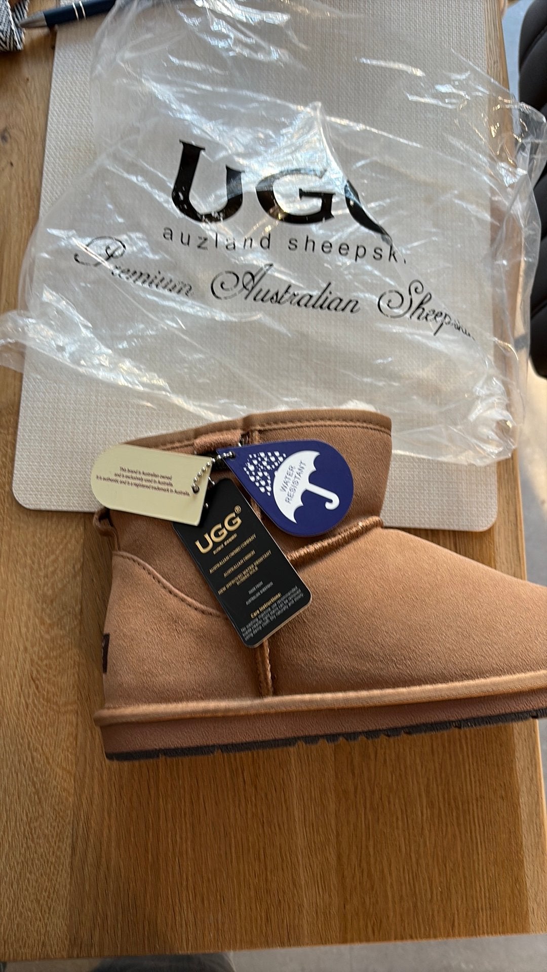 Nieuwe UGGs, Ophalen, Nieuw
