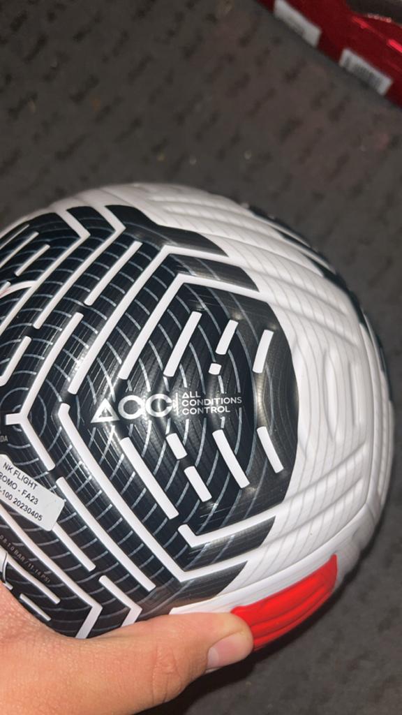 Nike Flight Voetbal - Nieuw met ACC Technologie, Sport en Fitness, Voetbal, Maat XL, Ophalen of Verzenden, Nieuw, Bal