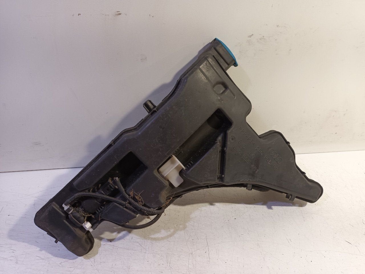 Ruitensproeierreservoir voor Audi A4, Onderdelen@venauto.nl, Van der Ven Autorecycling B.V., Gebruikt, Ettenseweg 76, 4706 PB Roosendaal, The Netherlands