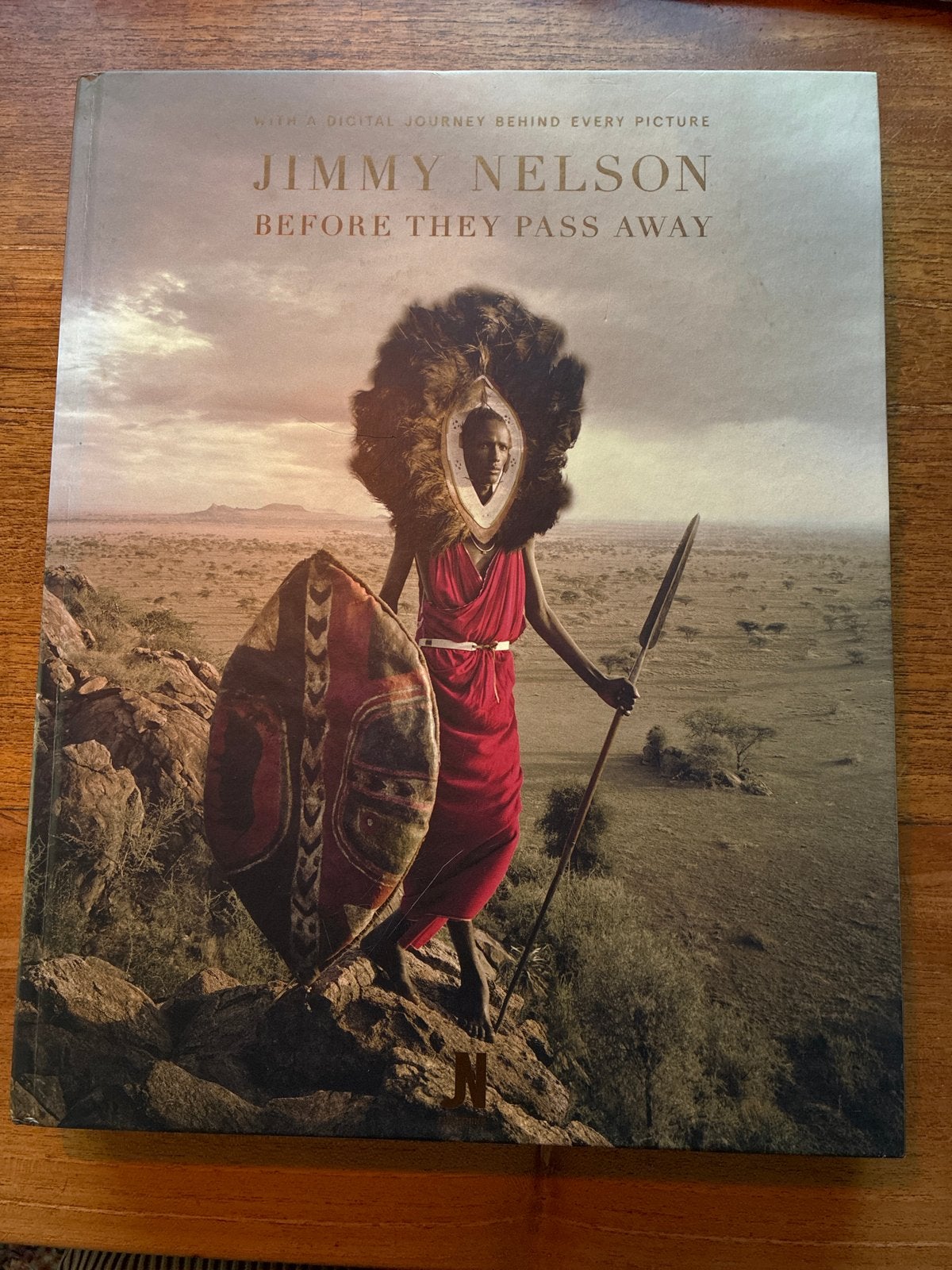 Jimmy Nelson - Before They Pass Away (Fotoboek), Boeken, Ophalen of Verzenden, Zo goed als nieuw, Fotografie algemeen