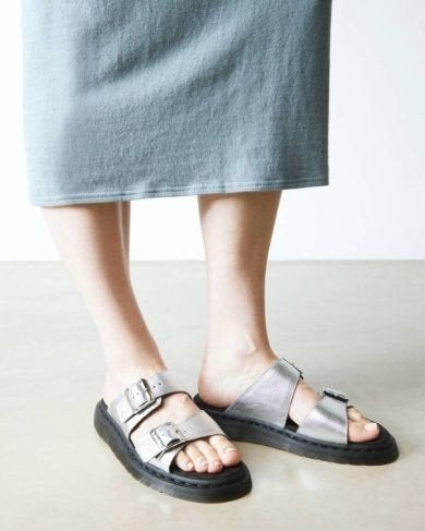 Dr. Martens zilver sandalen nieuw, Overige kleuren, Nieuw, Dr. Martens, Sandalen of Muiltjes