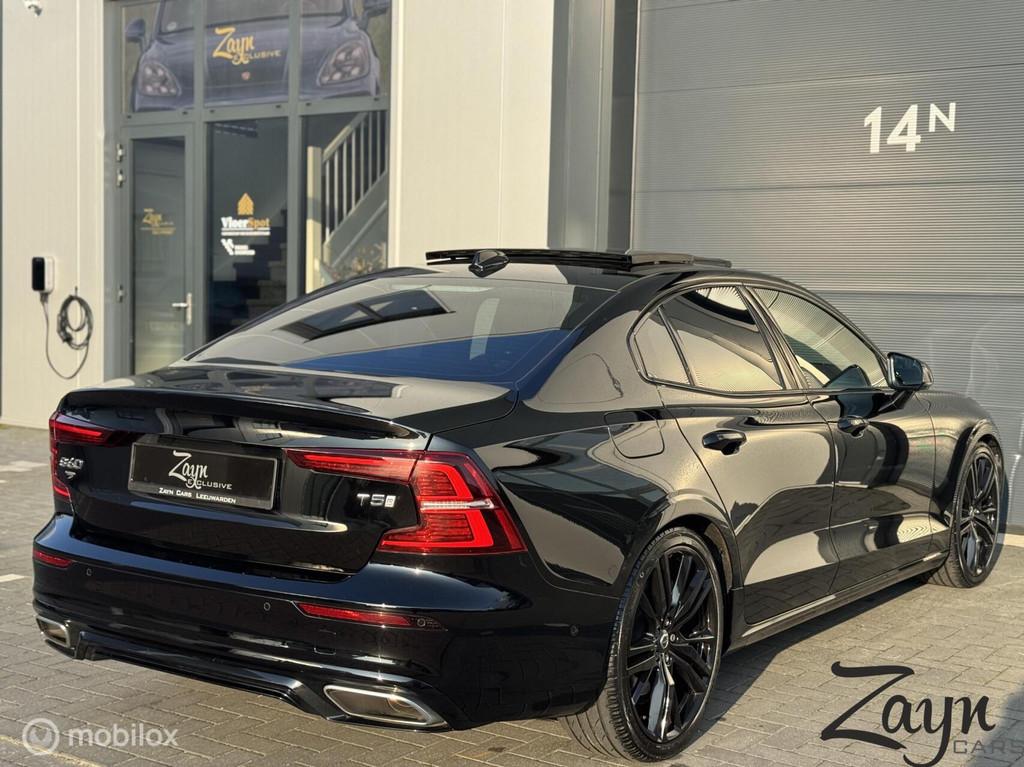 Volvo S60 2.0 T5 R-Design | Pano | H&K | BLIS | Keyless |, 15 km/l, Euro 6, 4 cilinders, 1969 cc