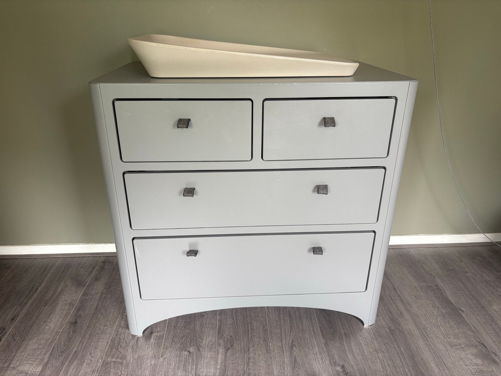 Leander Classic Commode met lichte gebruikssporen, Kinderen en Baby's, Ophalen, Gebruikt, 50 tot 70 cm, 75 tot 100 cm