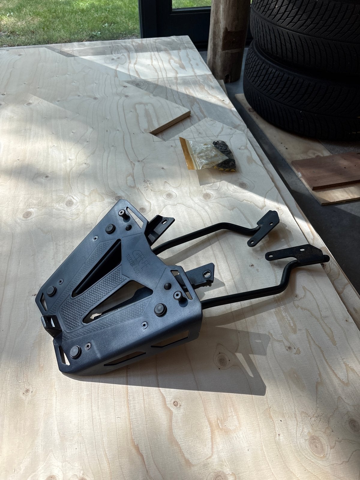 Montageplaat Givi 48L koffer Honda Africa Twin AS, Ophalen, Gebruikt