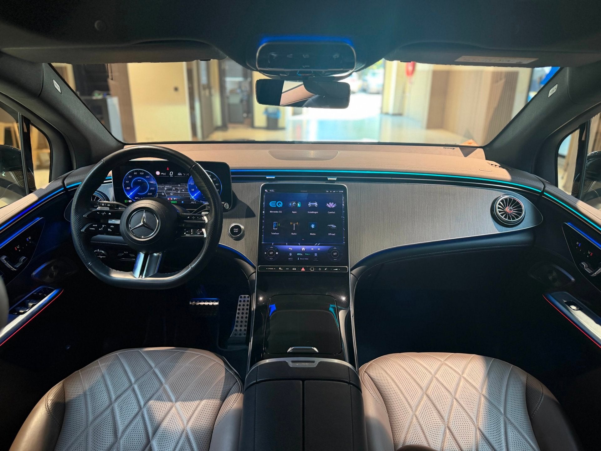 Mercedes-Benz EQE SUV 350 4Matic Sport Edition AMG| Achteras, Auto's, Automaat, 100 kWh, Bruin, SUV of Terreinwagen
